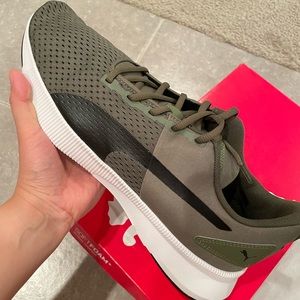 New in the box-Puma soft foam+ runner shoe, man size us 12,burnt olive